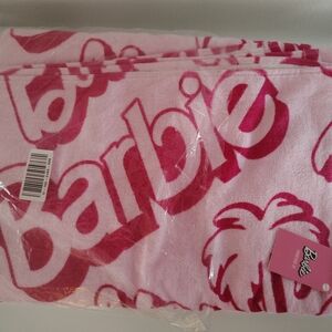 FOREVER 21 Barbie pink palm tree beach towel